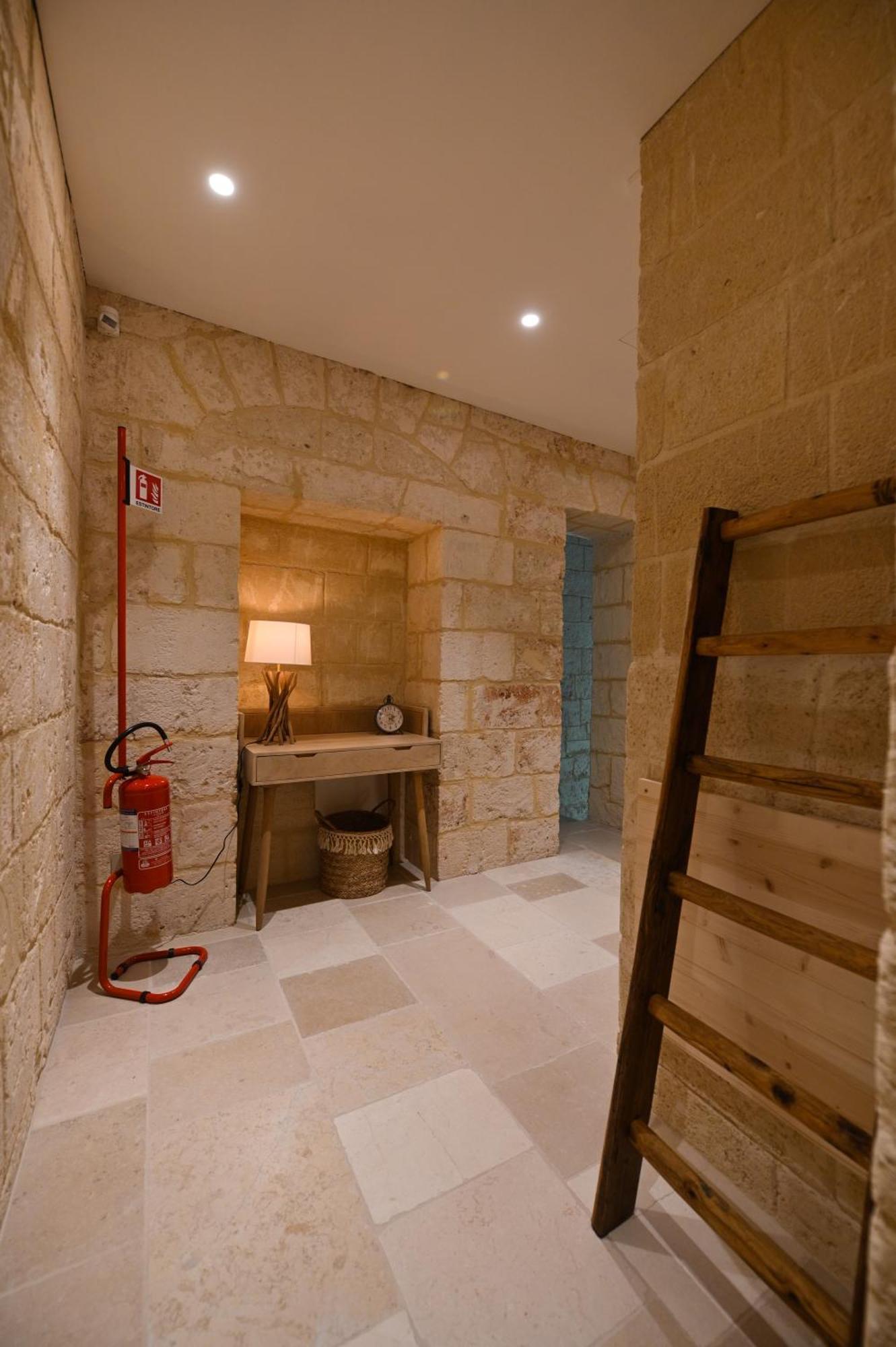 Bed and Breakfast Palazzo Momi Bari Exterior foto